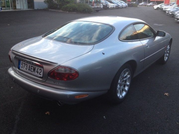 Jaguar XKR COUPE 4.0 363 CV     Essence GRIS CLAIR - 8