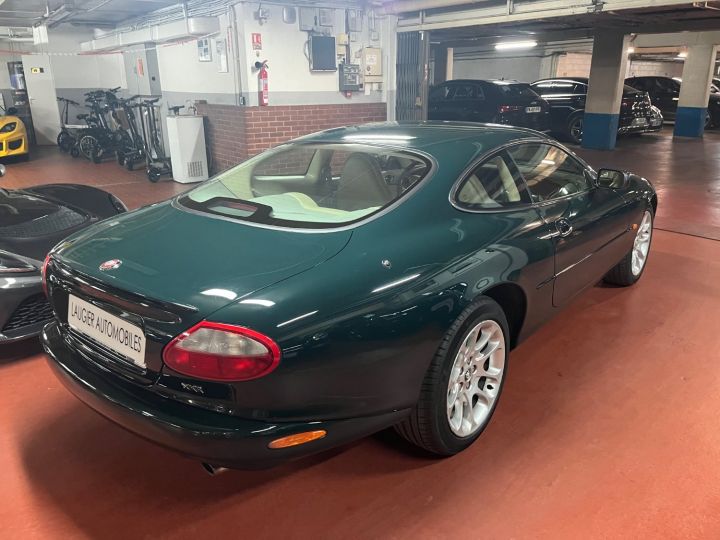 Jaguar XKR Coupé 4.0 BVA V8 XKR Vert - 11