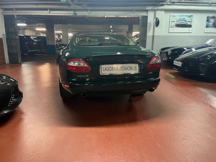 Jaguar XKR Coupé 4.0 BVA V8 XKR Vert - 12