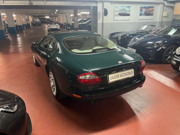 Jaguar XKR Coupé 4.0 BVA V8 XKR Vert - 10