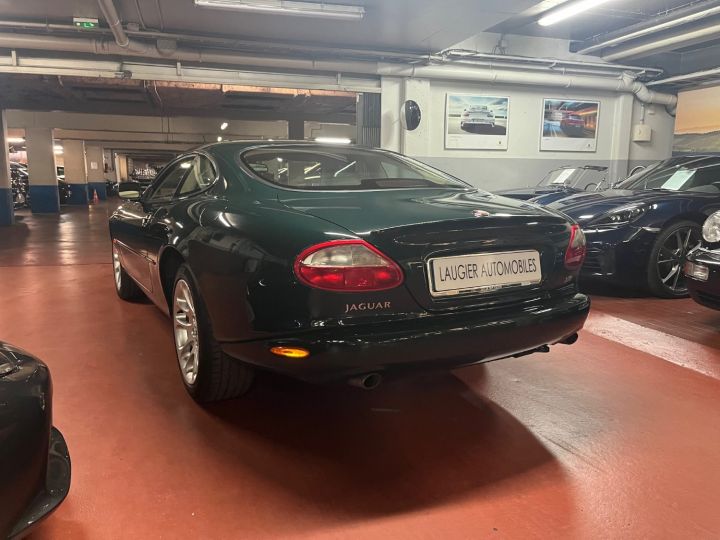 Jaguar XKR Coupé 4.0 BVA V8 XKR Vert - 9