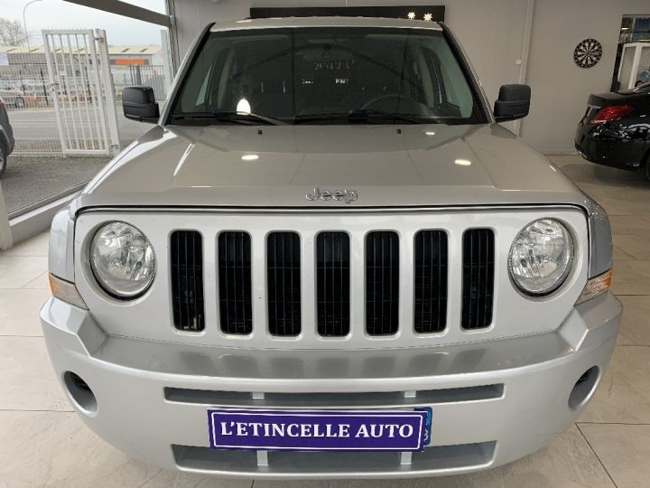 Jeep Patriot 2.2 CRD 163 Limited Grise - 10