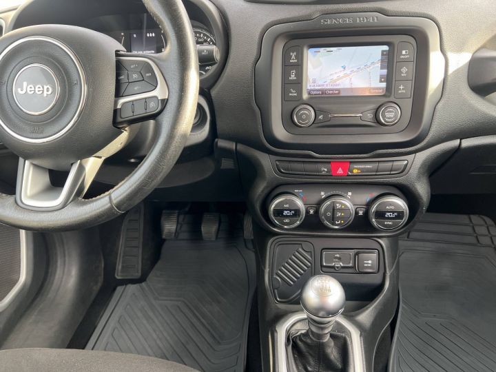 Jeep Renegade 1.6 MultiJet S&S 120ch Longitude 1erMain GPS Attelage BLANC - 22