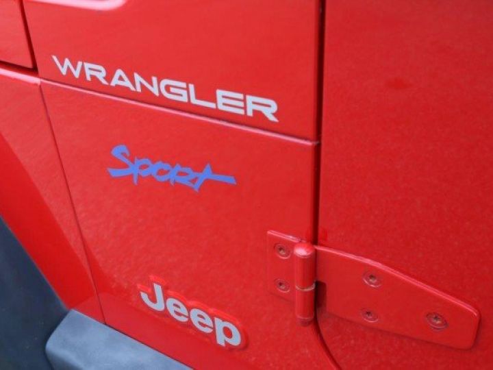 Jeep Wrangler 2,5 TJ 4X4 SPORT     Essence ROUGE - 41