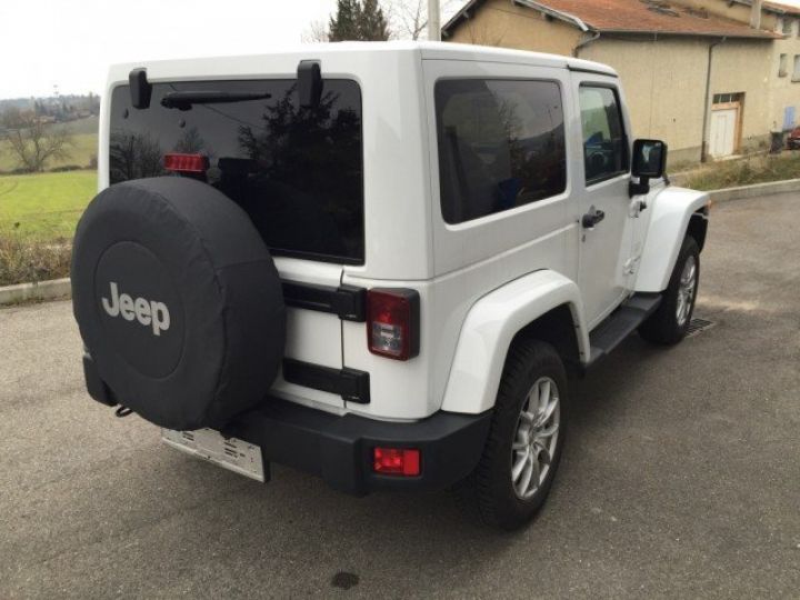 Jeep Wrangler II 2.8 CRD BVA 200 FAP SAHARA      Diesel BLANC - 16