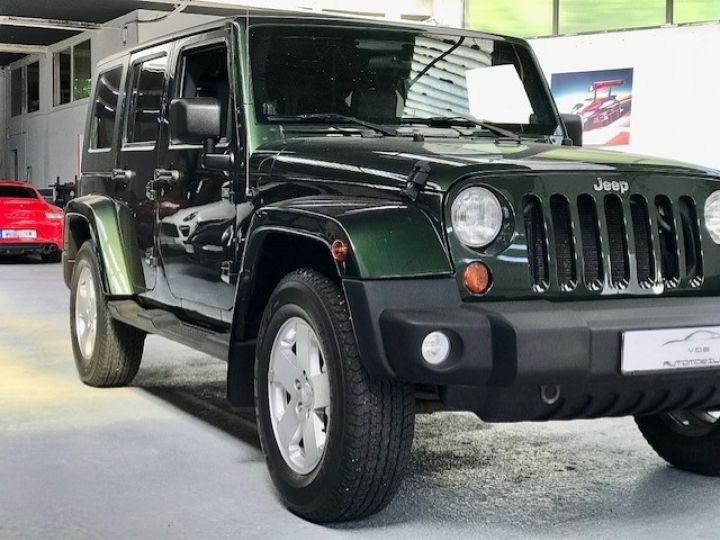 Jeep Wrangler JEEP UNLIMITED SAHARA 3.8 199CV / HARD TOP / BVA /CLIM /5 PORTES /5 PLACES Vert British - 8