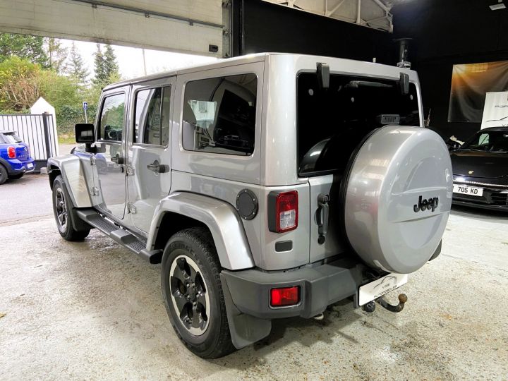 Jeep Wrangler JEEP WRANGLER UNLIMITED 5P / 3.6 284CV / POLAR EDITION Gris Argent - 10