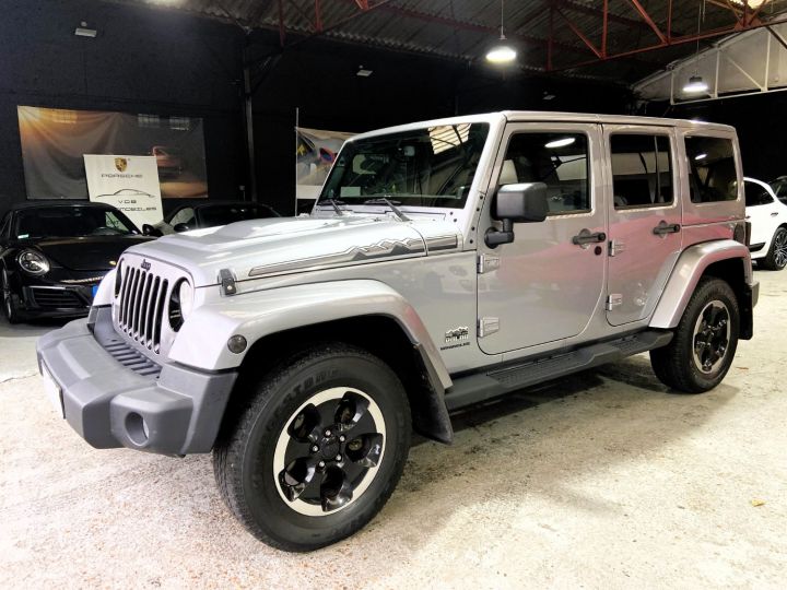 Jeep Wrangler JEEP WRANGLER UNLIMITED 5P / 3.6 284CV / POLAR EDITION Gris Argent - 12