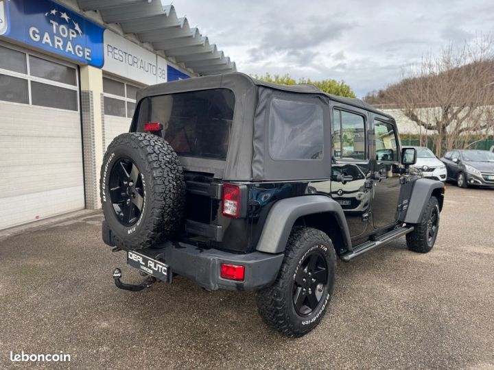 Jeep Wrangler Unlimited 2.8 CRD 200ch Sport 1er Main Noir - 3