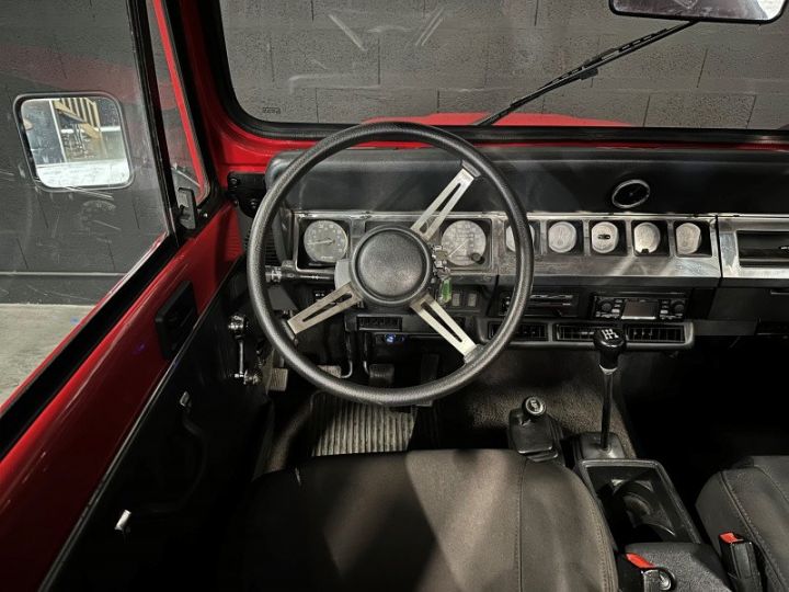 Jeep Wrangler YJ Rouge - 19