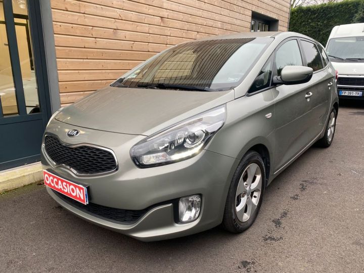 Kia Carens III 1.7 CRDI 115 ISG STYLE 5PL Caractéristiques Gris - 1