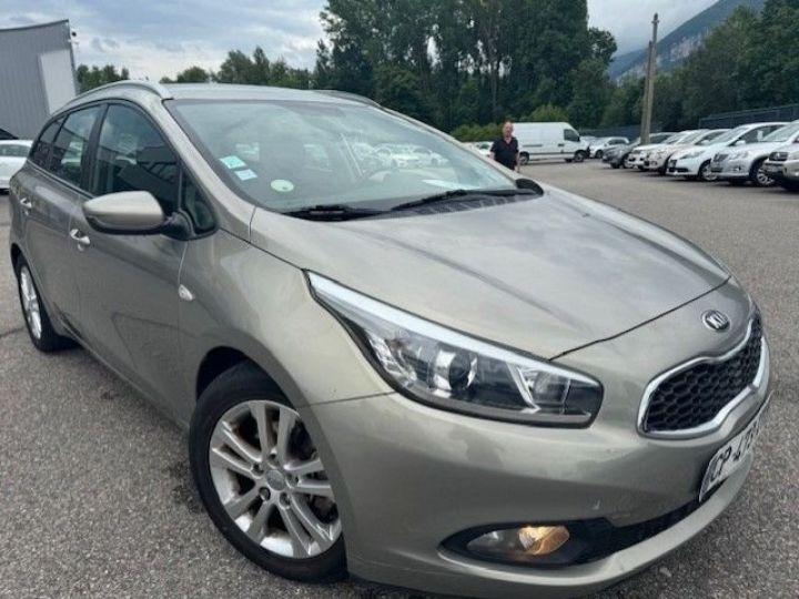 Kia Cee'd SW 1.6 CRDI 110CH STYLE Sable - 3