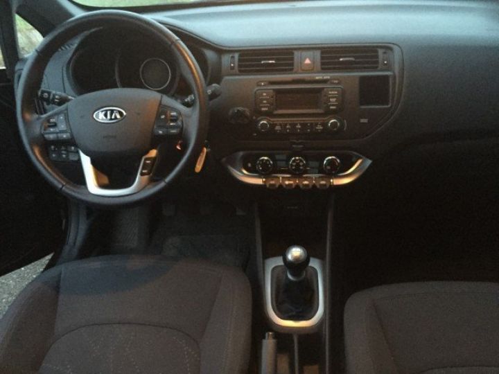 Kia Rio 1.2 ISG STYLE 85cv 5P     Essence NOIR - 6