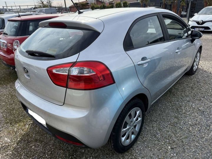 Kia Rio III 1.2 85ch Style 5p GRIS - 3