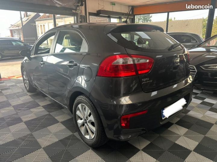 Kia Rio Origins Gris - 5