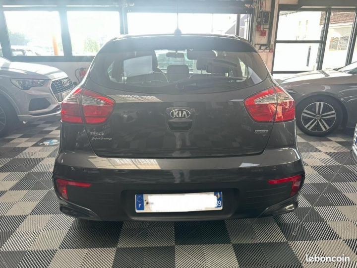 Kia Rio Origins Gris - 7