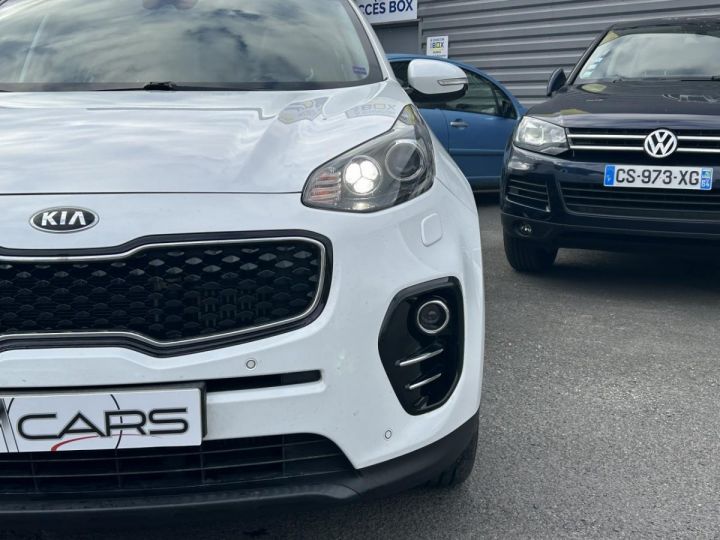 Kia Sportage 1.7 CRDI 141 Blanc - 7