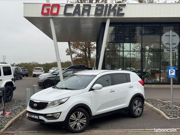 Kia Sportage 2.0 CRDI 136 ch BVM6 GPS Sièges chauffants Camera 18P 209-mois Blanc - 1