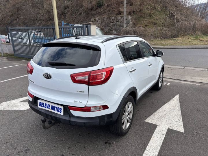 Kia Sportage III 1.7 CRDi 115 Design Edition  - 6