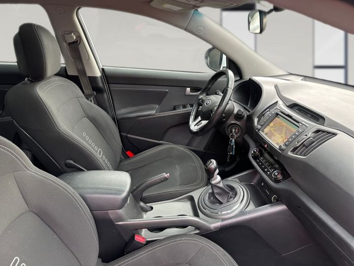 Kia Sportage III 1.7 CRDI 115 PREMIUM 2WD Toit ouvrant électrique GPS CAMERA Blanc - 4