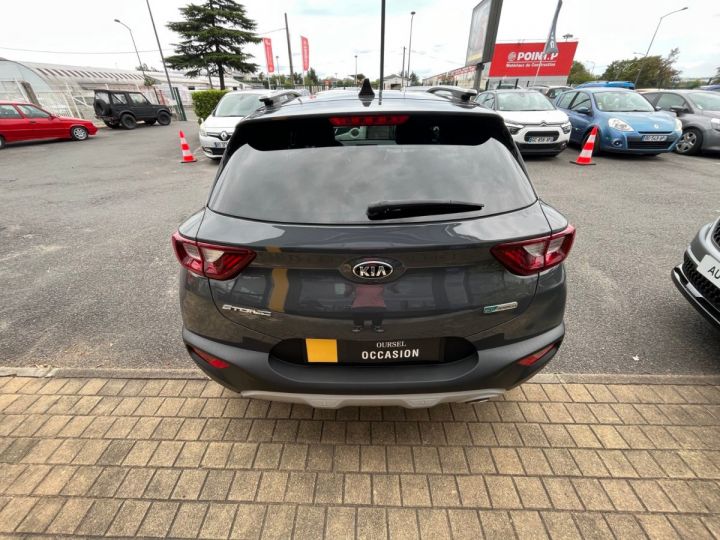 Kia Stonic 1.0 T-GDi 12V LUNCH EDITION Gris - 7