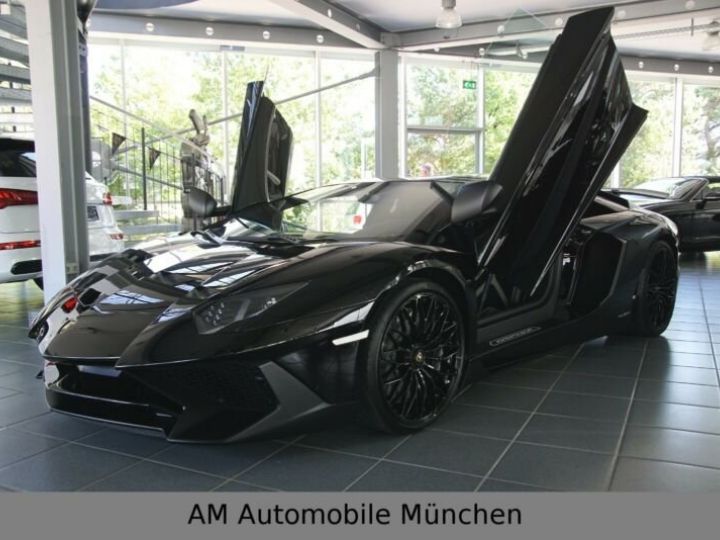 Lamborghini Aventador noire - 7