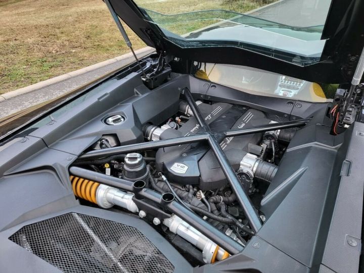Lamborghini Aventador Modèle 50e anniversaire / entièrement équipé NOIR - 14