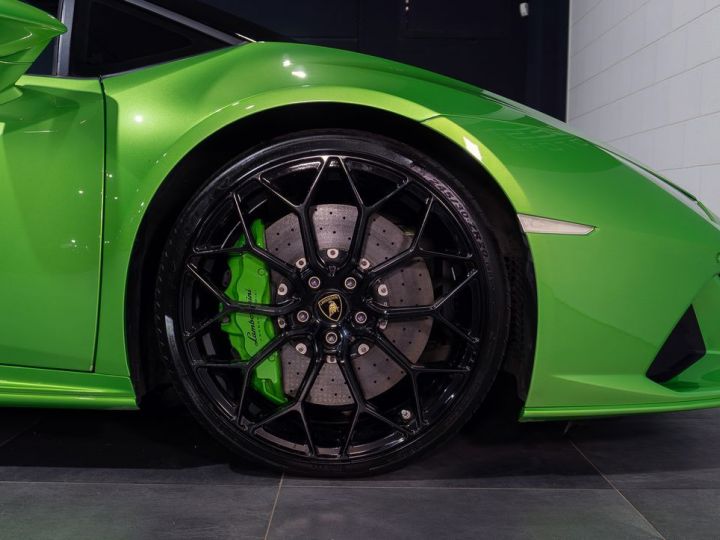 Lamborghini Huracan Evo Spyder V10 640 – Française Lift Échappement Sport Télémétrie Sensonum Pack Style 2387EMOIS Vert - 6