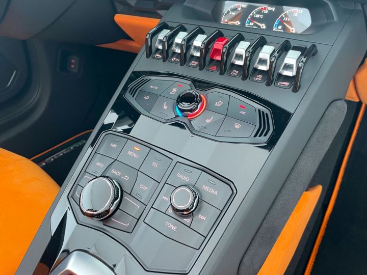 Lamborghini Huracan LP610-4 Spyder  - 11