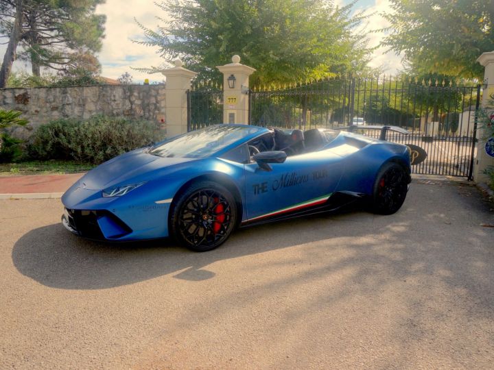 Lamborghini Huracan SPYDER LP 640-4 PERFORMANTE Noir - 2