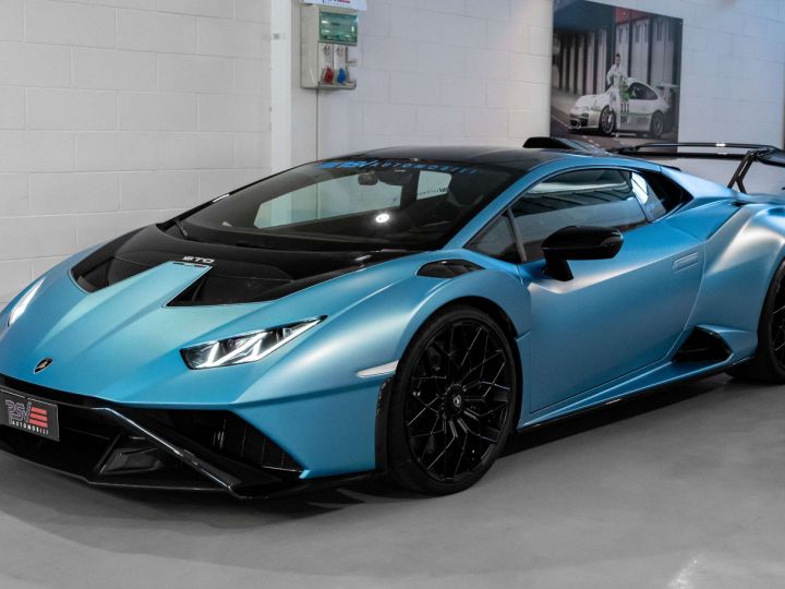 Lamborghini Huracan STO + FULL CARBON Bleu - 1