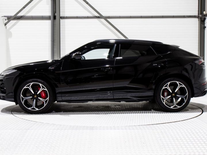Lamborghini Urus noir - 3