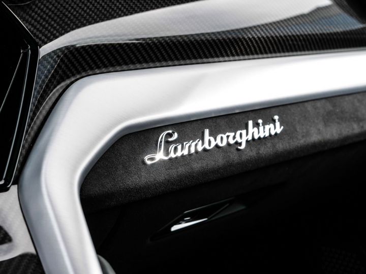 Lamborghini Urus  - 16