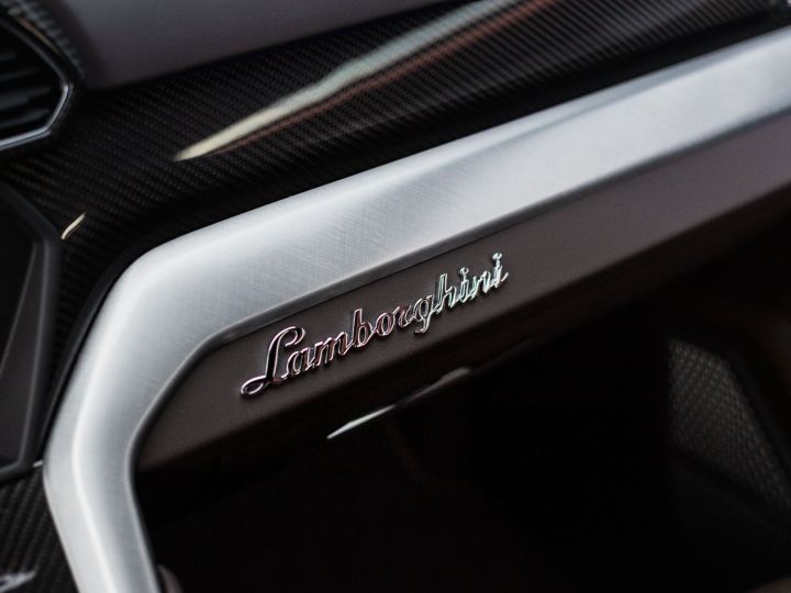 Lamborghini Urus 4.0 V8 650 CV - MONACO Covering Gris Mat - ( Couleur origine Bleu Astraeus ) - 24