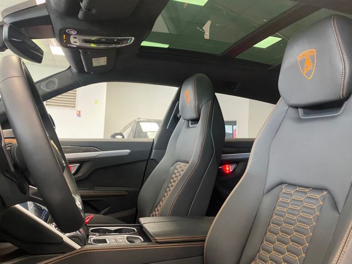 Lamborghini Urus 4.0 V8 Black Mat Edition 1ere Main Véhicule Français Immatriculé LOA 2960 euros par mois  Noir - 17