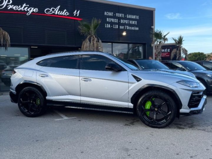 Lamborghini Urus 4.0 V8 Full Adas Body Package Toit Ouvrant Head Up DVD Display LOA 1 973 Euros/mois Gris - 2