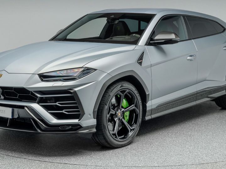 Lamborghini Urus Gris matte PACK Carbone INT/EXT //5 places  - 1