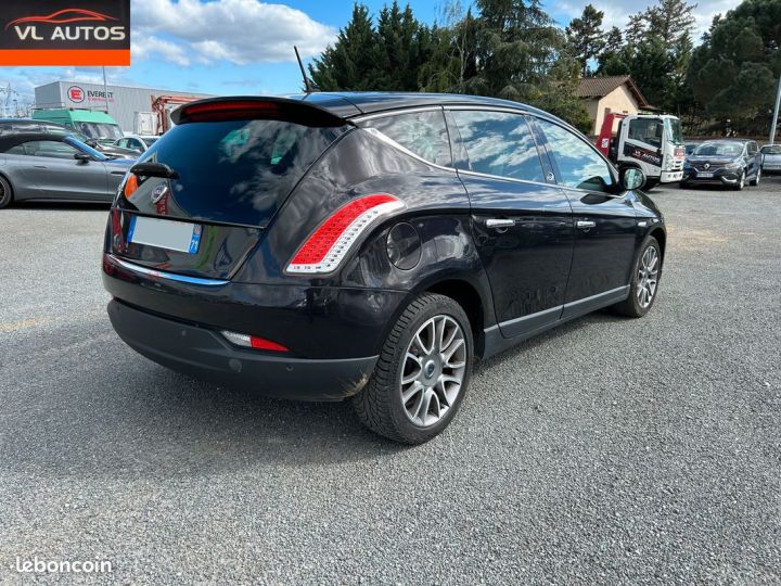 Lancia Delta Boite automatique 1.6 JTD 120 cv Année 2012 Noir - 4