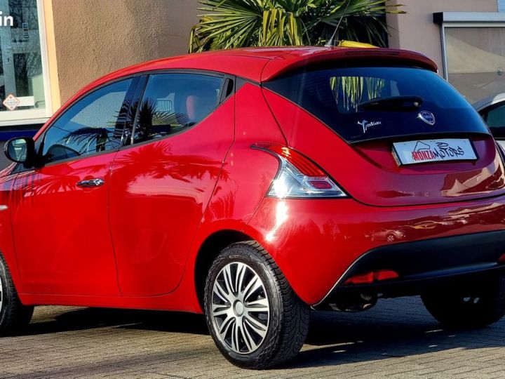 Lancia Ypsilon 1.2 i 69 Cv 2013 CRIT'AIR 1 GARANTIE 12 MOIS Rouge - 3