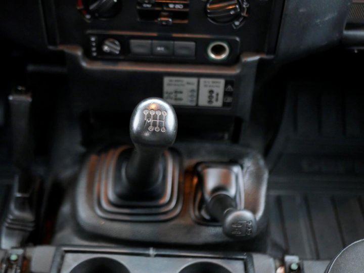 Land Rover Defender 90 2.4 TD4 S 2 places ctte - Kit réhuasse - Treuil - Pack LED - Attelage - Première main Blanc - 16