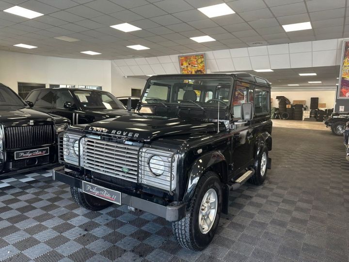 Land Rover Defender 90 TD4  Noir - 12