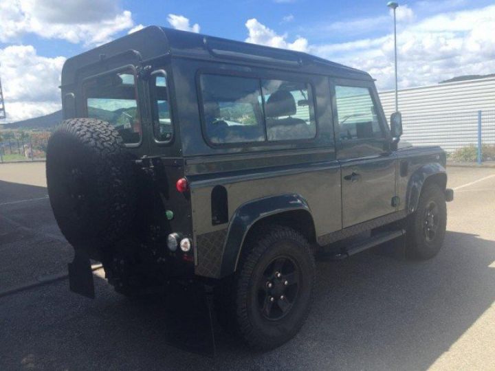 Land Rover Defender 90 TD4 4 PLACES     Diesel VERT ANGLAIS - 13