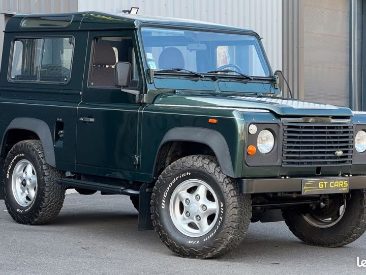 Land Rover Defender 90 V8 crédit 650 euros par mois Vendu