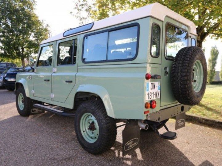 Land Rover Defender Station Wagon 110 EDITION HERITAGE 7 PLACES     Diesel GREEN - 29