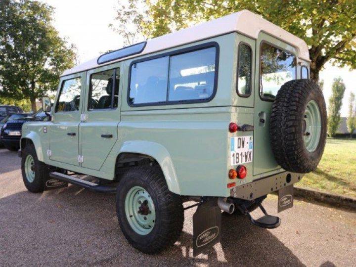 Land Rover Defender Station Wagon 110 EDITION HERITAGE 7 PLACES     Diesel GREEN - 30