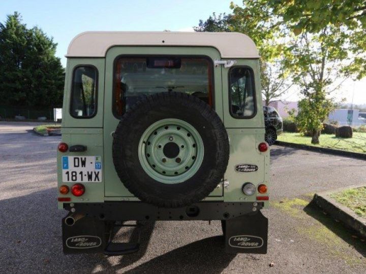 Land Rover Defender Station Wagon 110 EDITION HERITAGE 7 PLACES     Diesel GREEN - 32