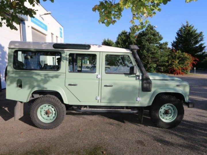 Land Rover Defender Station Wagon 110 EDITION HERITAGE 7 PLACES     Diesel GREEN - 40