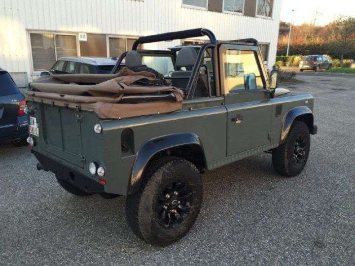 Land Rover Defender TD4 90 CABRIOLET     Diesel VERT - 19