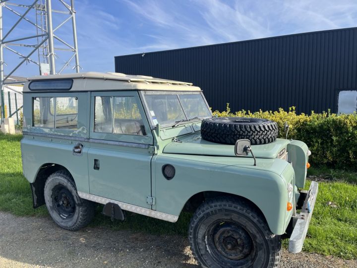 Land Rover Series III  - 1