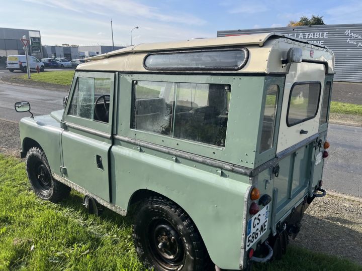 Land Rover Series III  - 2